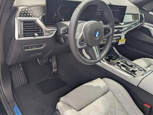 Black Sapphire Metallic 2026 BMW X7 xDrive40i