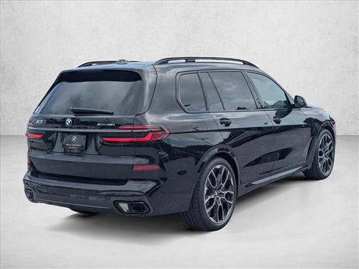 Black Sapphire Metallic 2026 BMW X7 xDrive40i