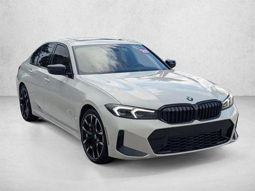 Alpine White 2025 BMW 330 330i