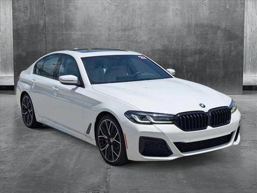 2022 BMW 530 i