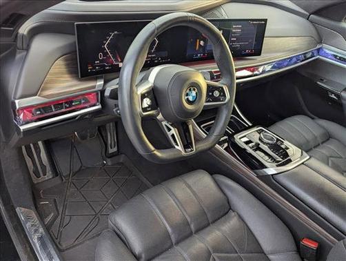 2023 BMW 740 i