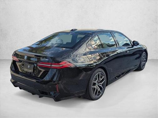 Black Sapphire Metallic 2026 BMW i5 eDrive40