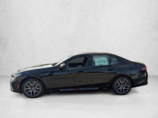 Black Sapphire Metallic 2026 BMW i5 eDrive40