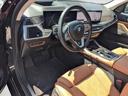 Black Sapphire Metallic 2024 BMW X7 xDrive40i