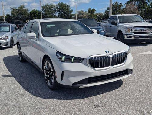 Alpine White 2026 BMW 530 530i