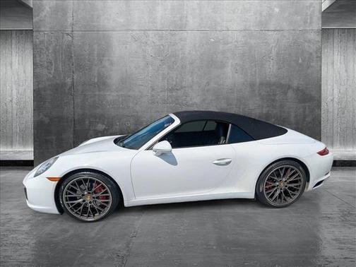 2018 Porsche 911 Carrera