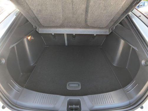 White Frost Tricoat 2024 Buick Envista Avenir FWD