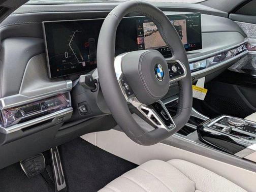 Dravit Grey Metallic 2026 BMW 760 760i xDrive