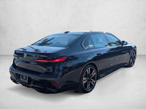 2023 BMW 760 i xDrive
