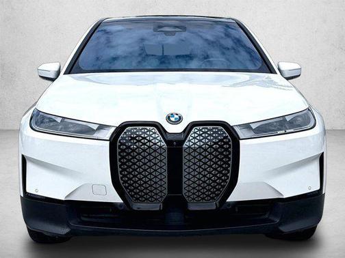 Alpine White 2024 BMW iX xDrive50