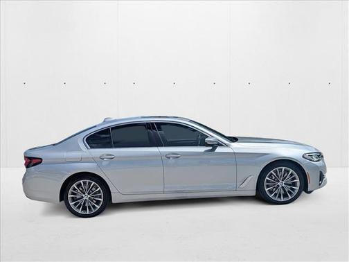 2021 BMW 530 530i