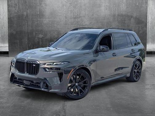 2025 BMW X7 M60i