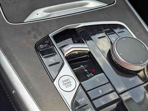 Black Sapphire Metallic 2023 BMW X7 xDrive40i