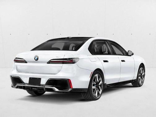 Alpine White 2026 BMW 740 740i