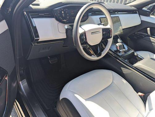 2024 Land Rover Range Rover Sport SE