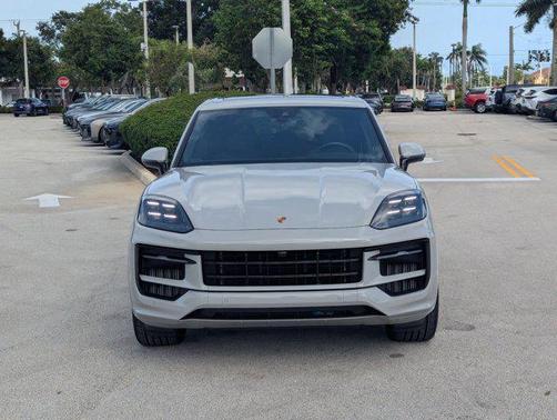 2025 Porsche Cayenne GTS