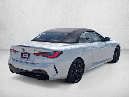 Mineral White Metallic 2024 BMW M440 i xDrive