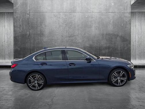 2022 BMW 330 xDrive