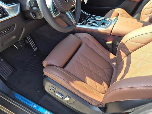 Manhattan Green Metallic 2026 BMW X5 xDrive40i