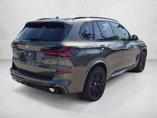 Manhattan Green Metallic 2026 BMW X5 xDrive40i