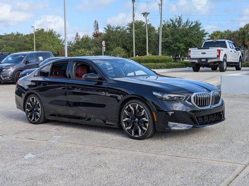 Carbon Black Metallic 2024 BMW i5 eDrive40