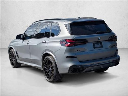 2025 BMW X5 M60i