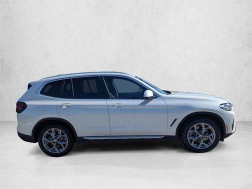 Mineral White Metallic 2023 BMW X3 sDrive30i