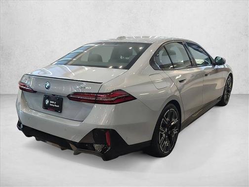 Brooklyn Grey Metallic 2027 BMW i5 xDrive40