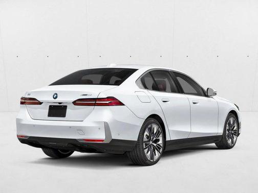Alpine White 2026 BMW i5 M60
