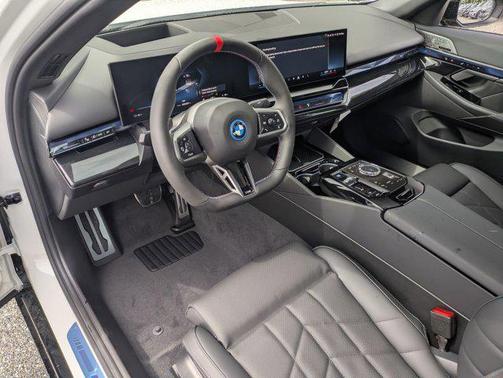 Alpine White 2026 BMW i5 M60
