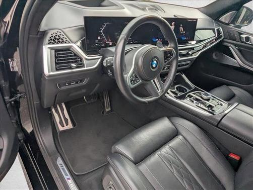 Black Sapphire Metallic 2024 BMW X7 M60i