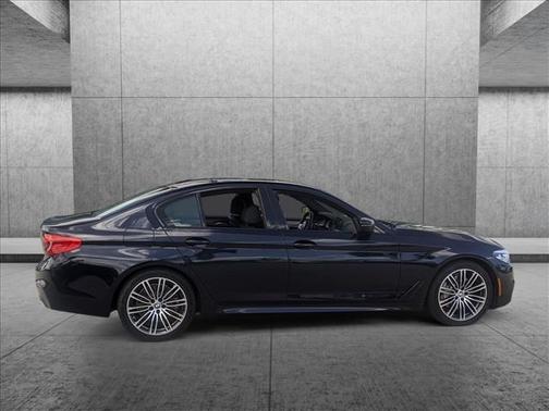 Photo 4 of 26 of 2019 BMW 540 i