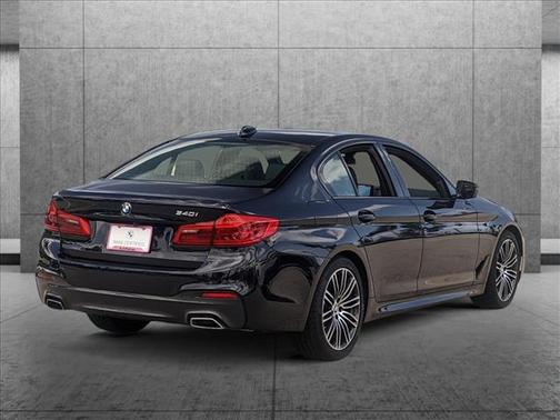 Photo 5 of 26 of 2019 BMW 540 i