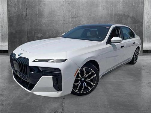 2023 BMW 740 i