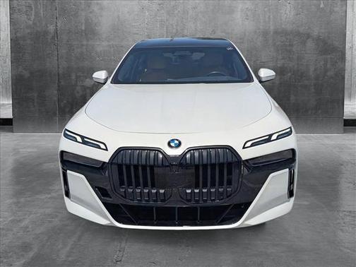 2023 BMW 740 i