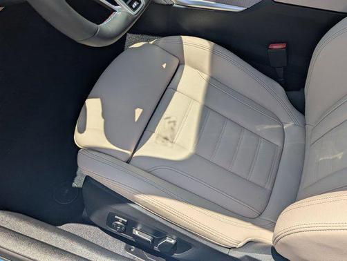 Mineral White Metallic 2027 BMW M440 i xDrive