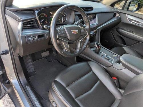 2023 Cadillac XT5 Luxury