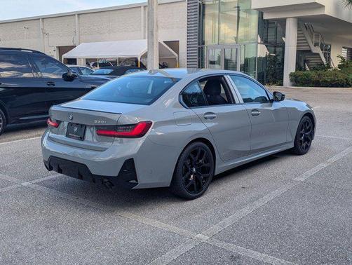 2025 BMW 330 i xDrive