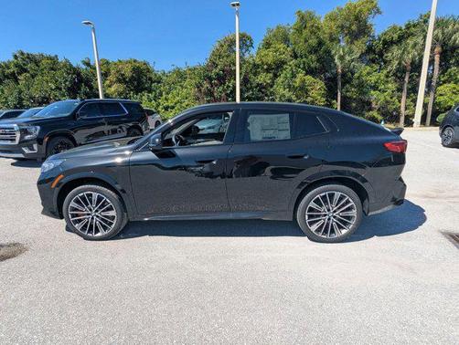 Black Sapphire Metallic 2026 BMW X2 xDrive28i