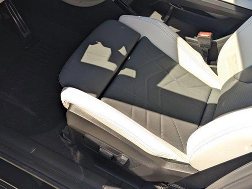 Black Sapphire Metallic 2026 BMW X2 xDrive28i