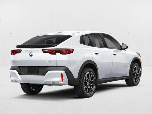 Alpine White 2026 BMW X2 xDrive28i
