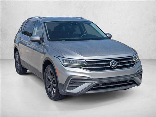 Pyrite Silver Metallic 2022 Volkswagen Tiguan 2.0T SE 4MOTION