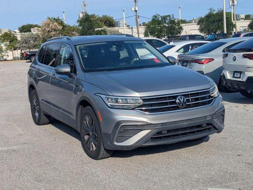 Pyrite Silver Metallic 2022 Volkswagen Tiguan 2.0T SE 4MOTION