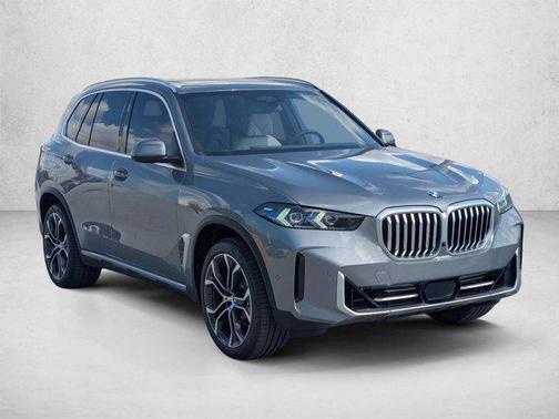 Skyscraper Grey Metallic 2026 BMW X5 sDrive40i