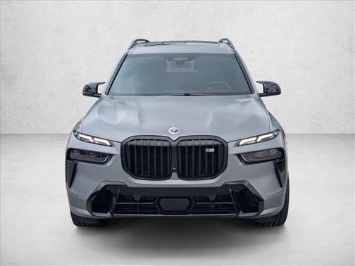 2023 BMW X7 M60i