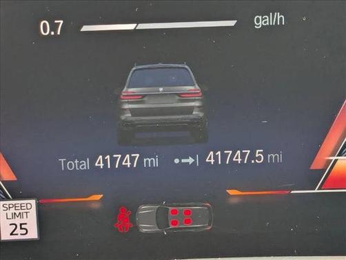 2023 BMW X7 M60i