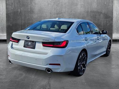 2025 BMW 330 i