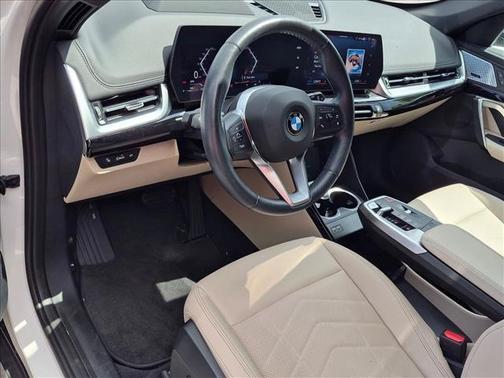 Alpine White 2024 BMW X1 xDrive28i