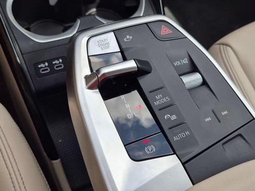 Alpine White 2024 BMW X1 xDrive28i