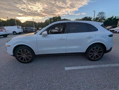 2021 Porsche Cayenne Cayenne